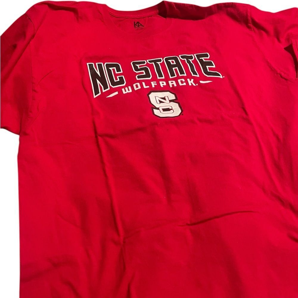 NC State Wolfpack Red T-Shirt XXL new never worn